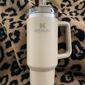 Stanley Adventure Quencher 40 OZ DRIFTWOOD